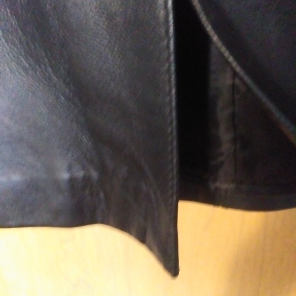 Leather skirt - Picture 6 of 8